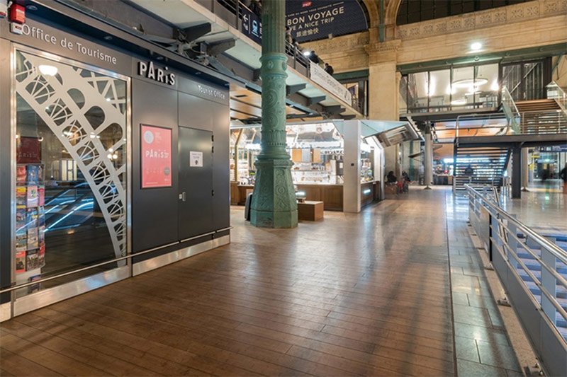 Bamboo parquet floor at Gare du Nord, Paris. Photo by David Ducastel for Moso International